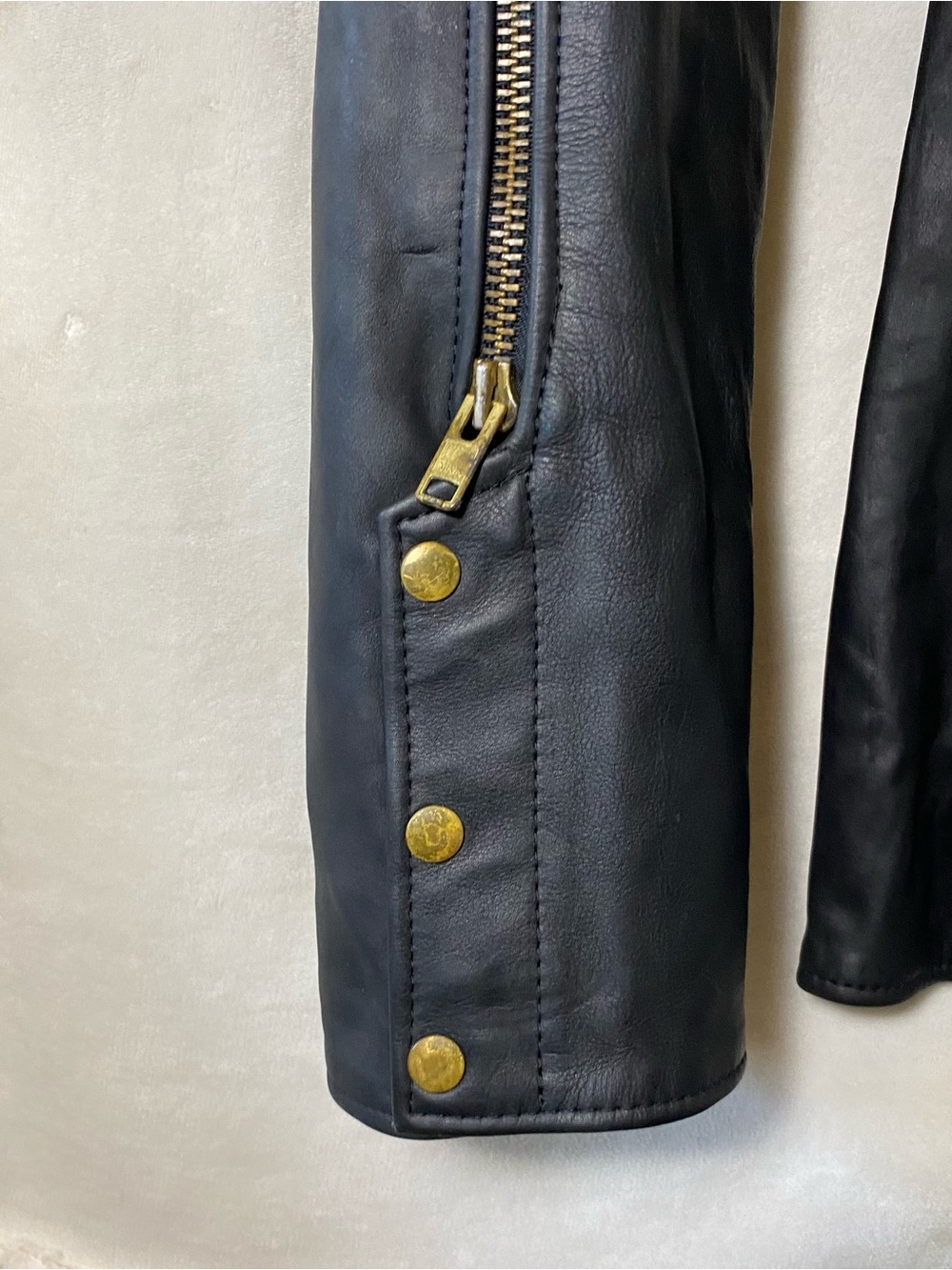 Black Leather High-Waist Chaps Pants with Full-Length Zippers - Picture 5 of 8